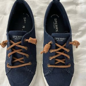 Speedy Sneakers Navy size 7
